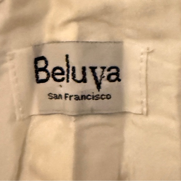 Beluva San Francisco Made in USA Cream Shirt with Black Stitching - Picture 2 of 6